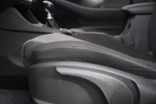 Vehicle image thumbnail, number 8