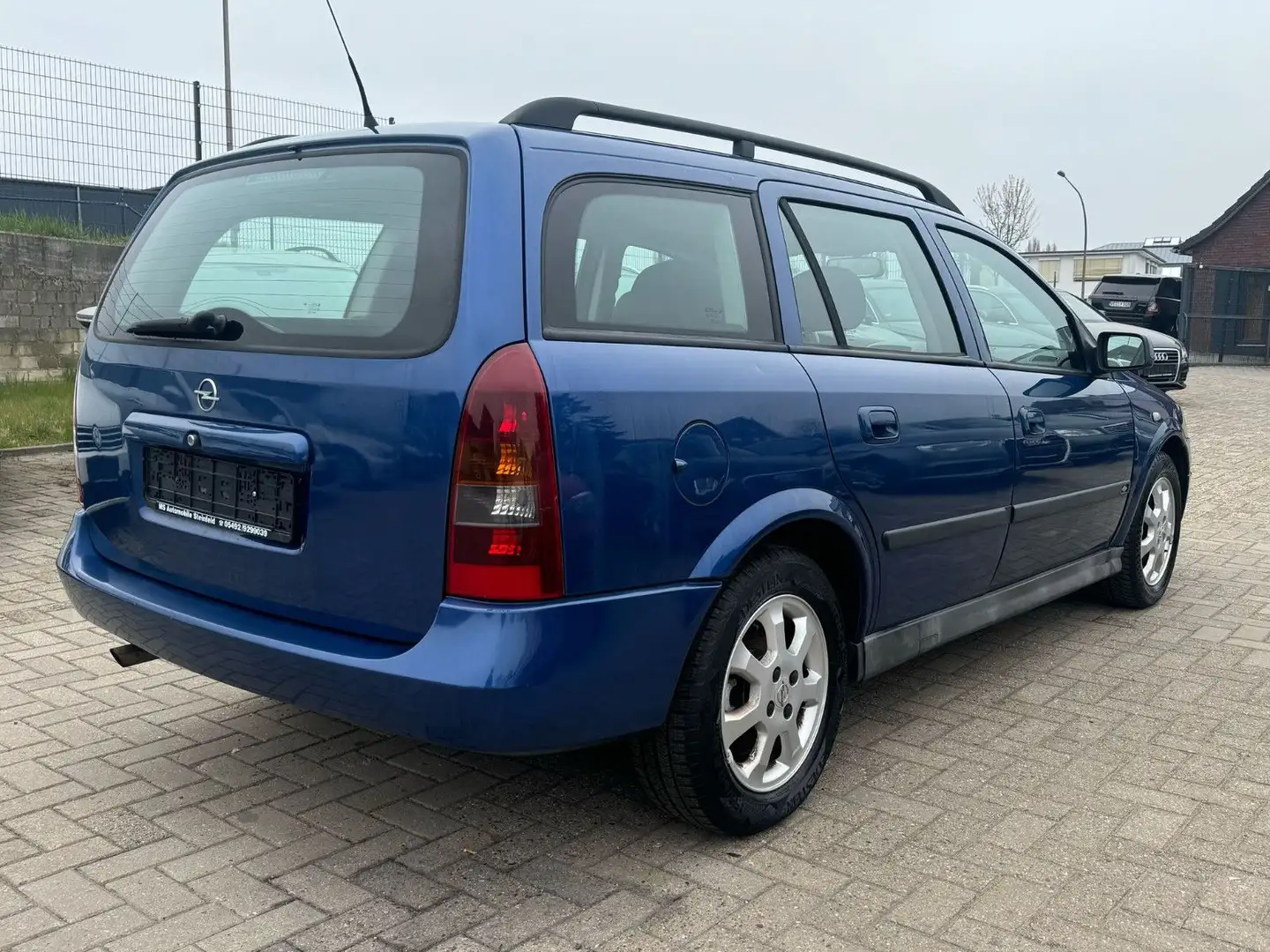 Vehicle image, number 7