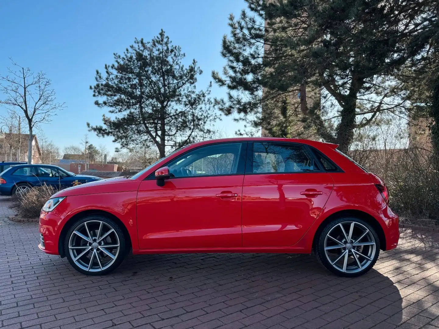 Vehicle image, number 2