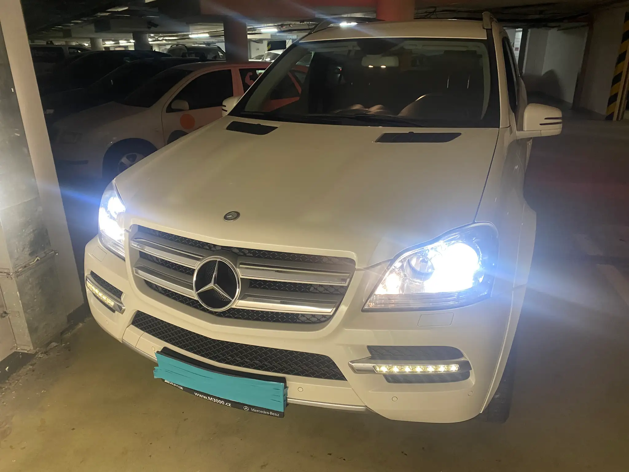 Vehicle image, number 9