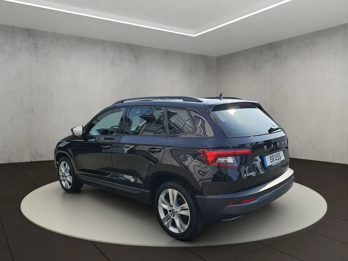 Vehicle image, number 3