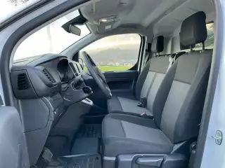 Vehicle image thumbnail, number 8