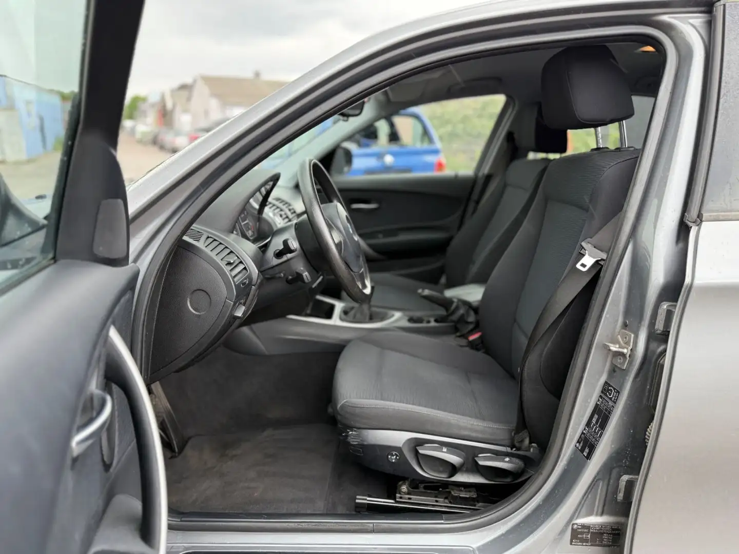Vehicle image, number 7