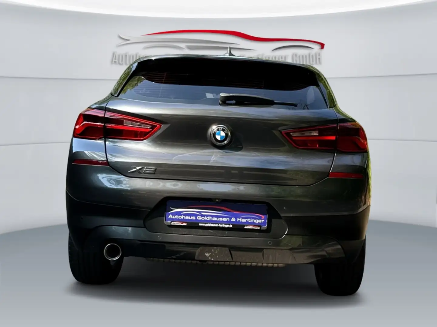 Vehicle image, number 4