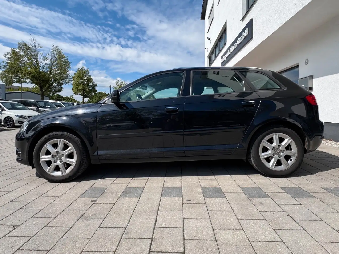 Vehicle image, number 2