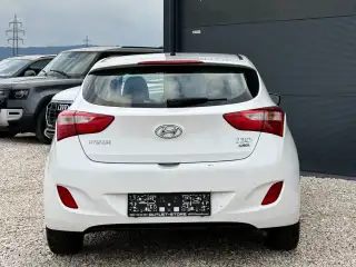 Vehicle image thumbnail, number 6