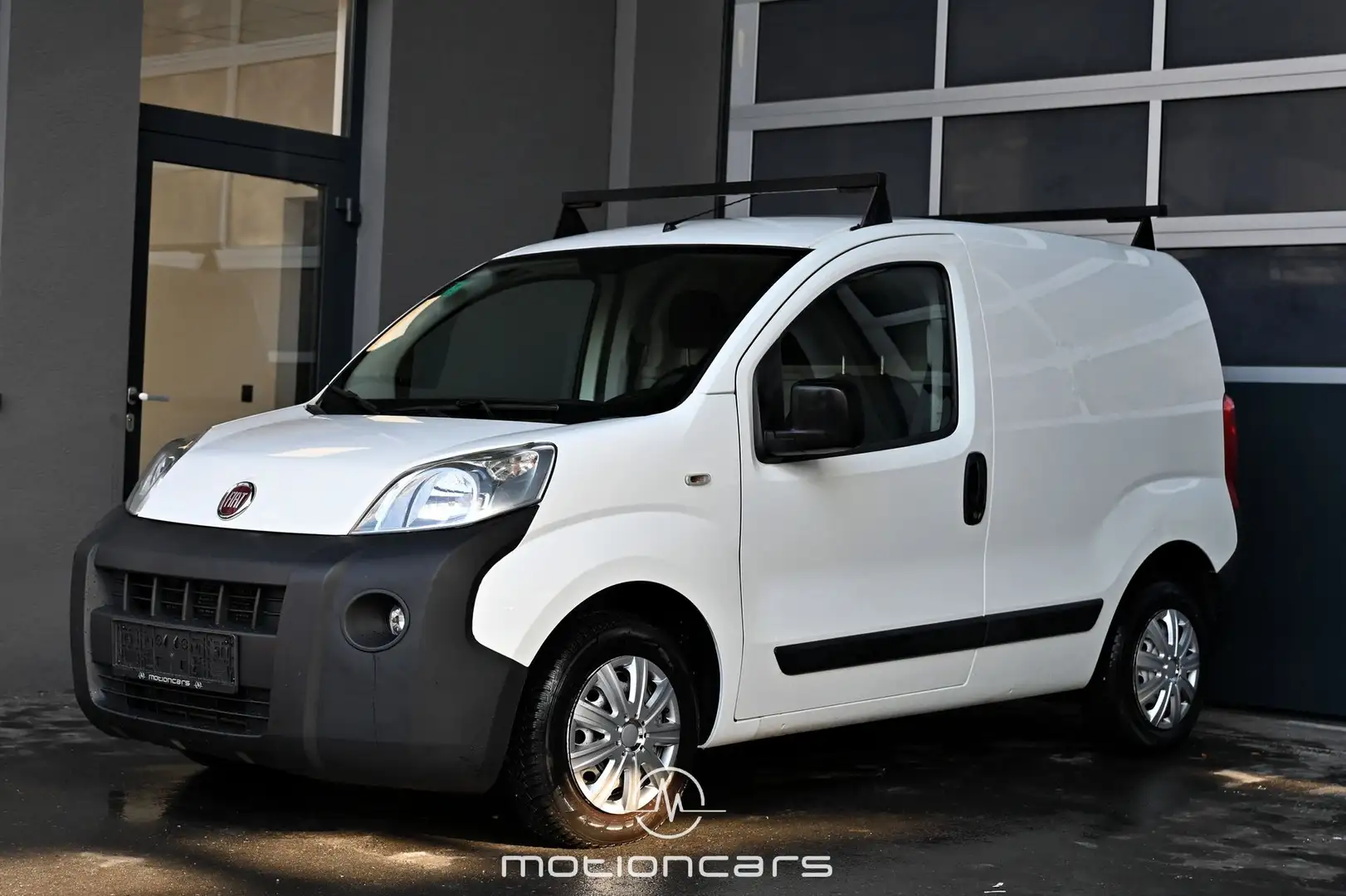 Vehicle image, number 1