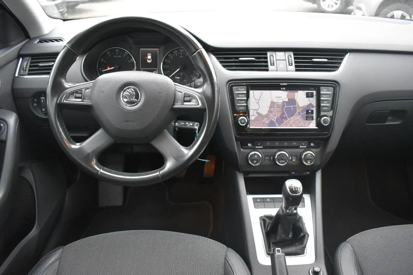 Vehicle image, number 10