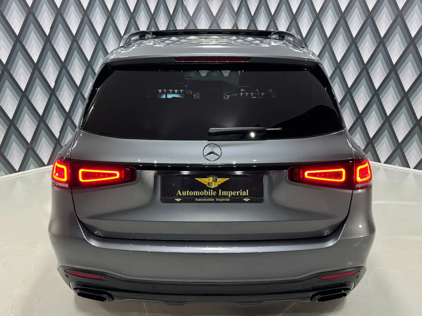 Vehicle image, number 6