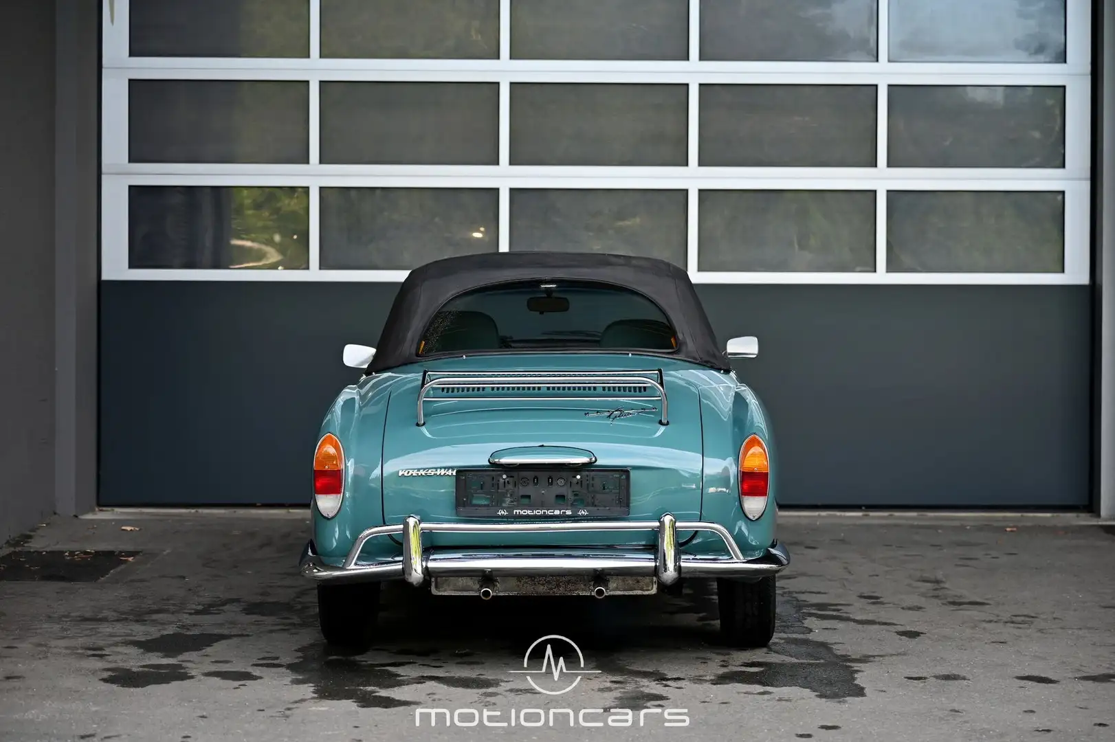 Vehicle image, number 4