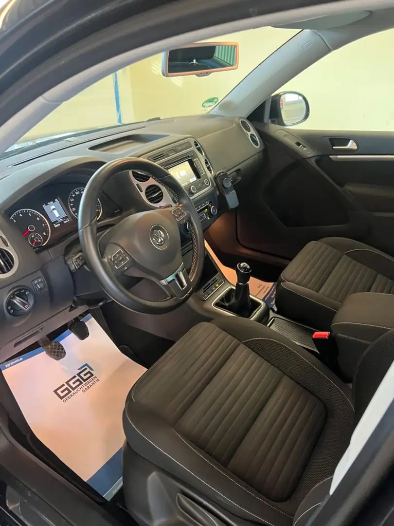 Vehicle image, number 9