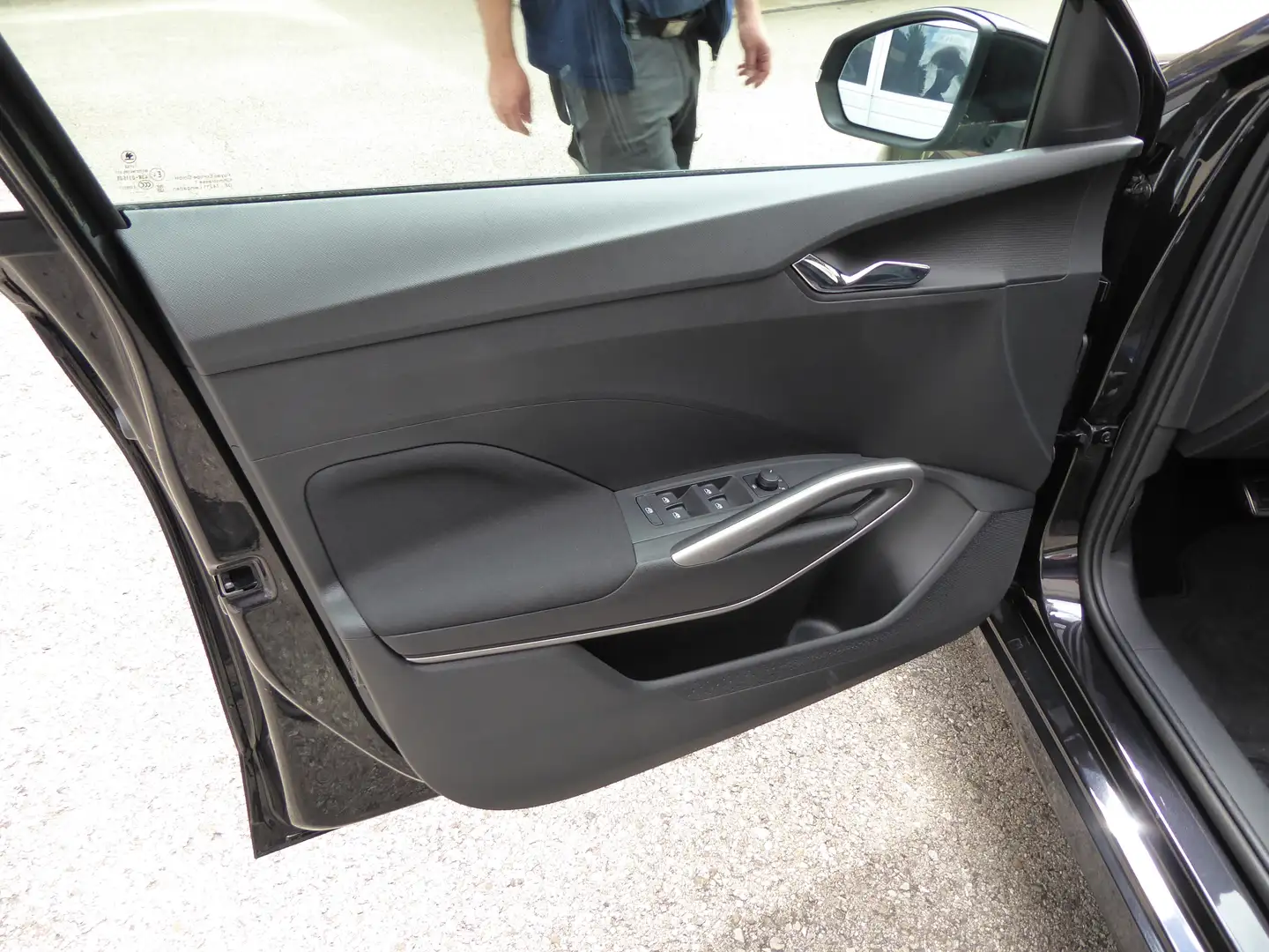 Vehicle image, number 8