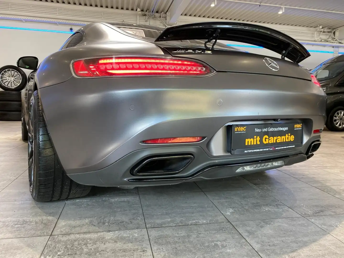 Vehicle image, number 3