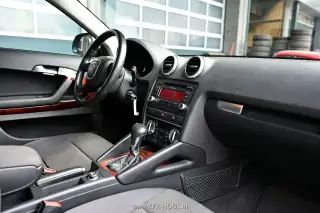 Vehicle image thumbnail, number 9