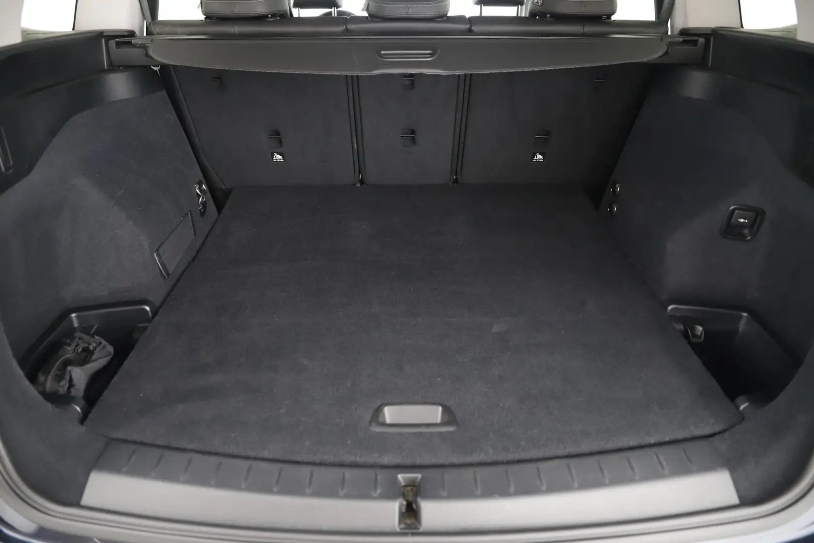Vehicle image, number 6
