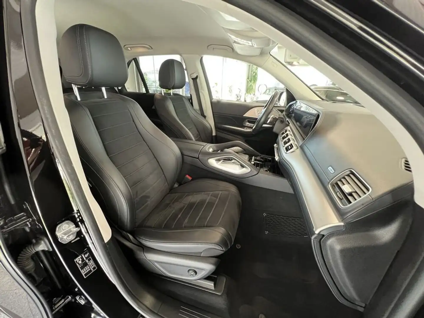Vehicle image, number 5