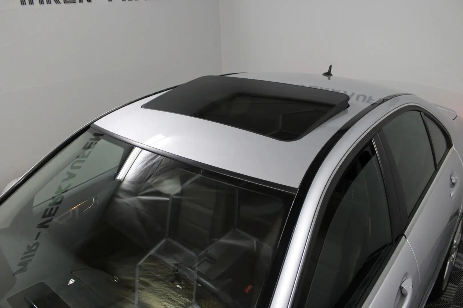 Vehicle image, number 5