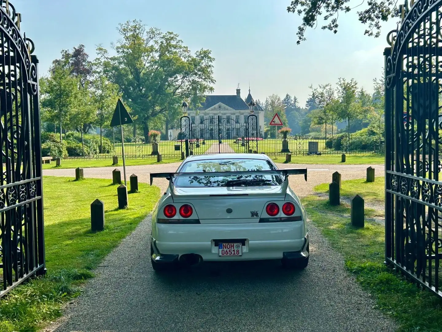 Vehicle image, number 14