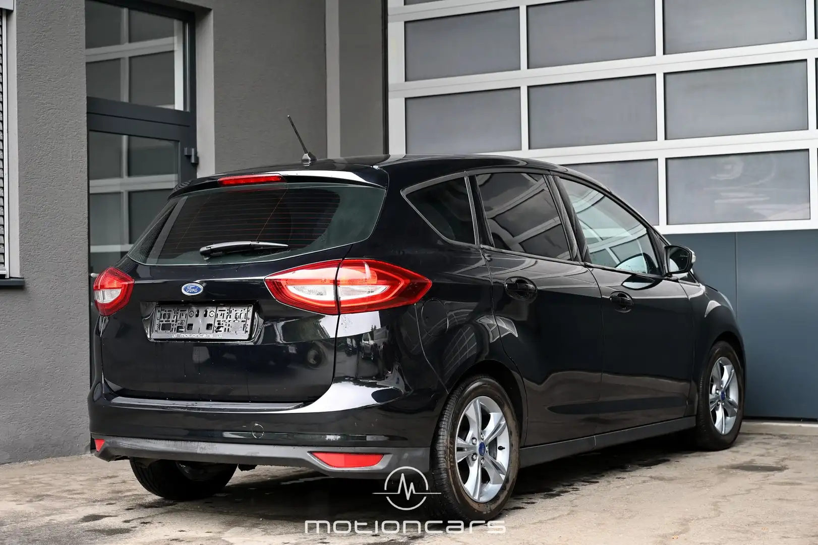 Vehicle image, number 2