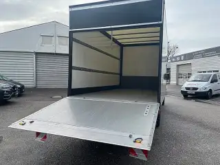 Vehicle image thumbnail, number 8