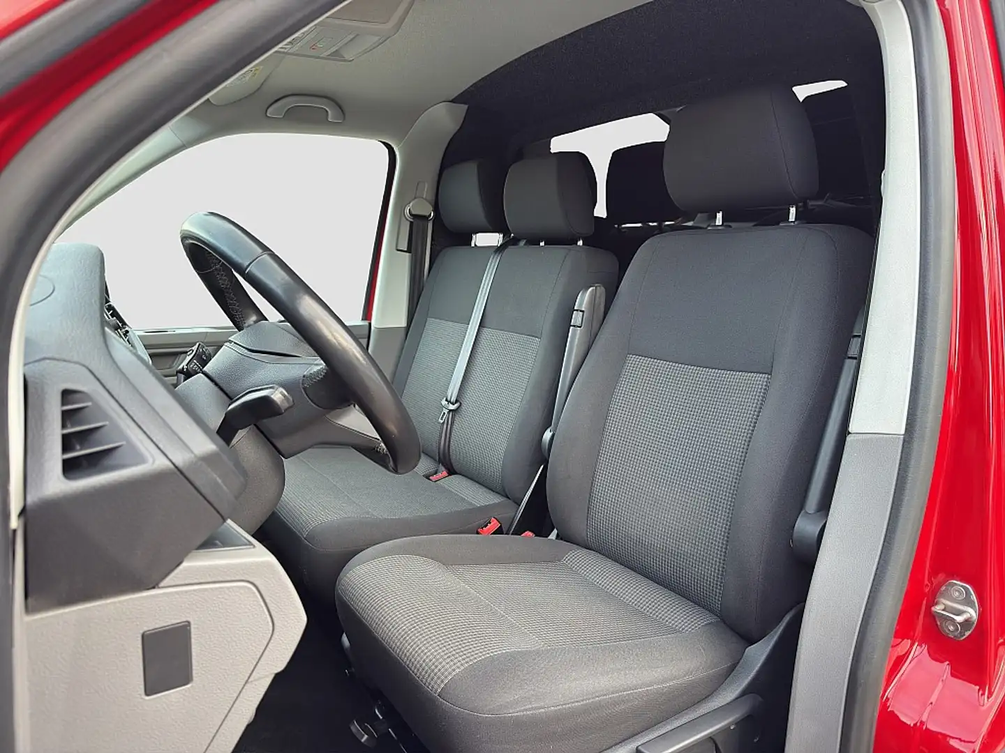 Vehicle image, number 12