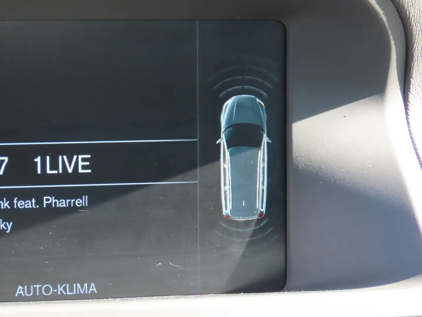 Vehicle image, number 11