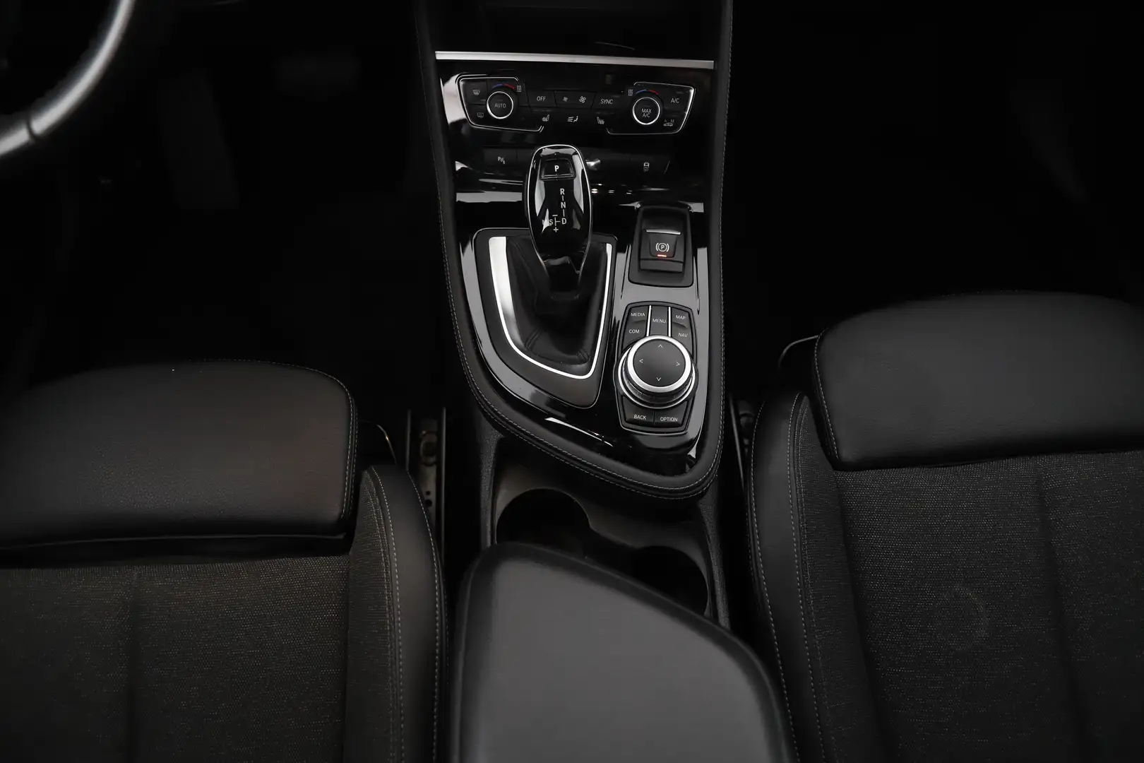 Vehicle image, number 14