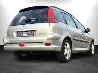 Vehicle image thumbnail, number 5