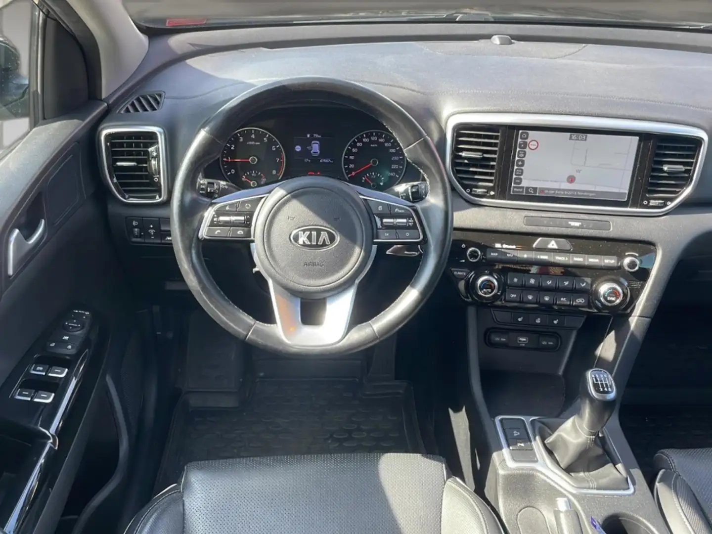 Vehicle image, number 10
