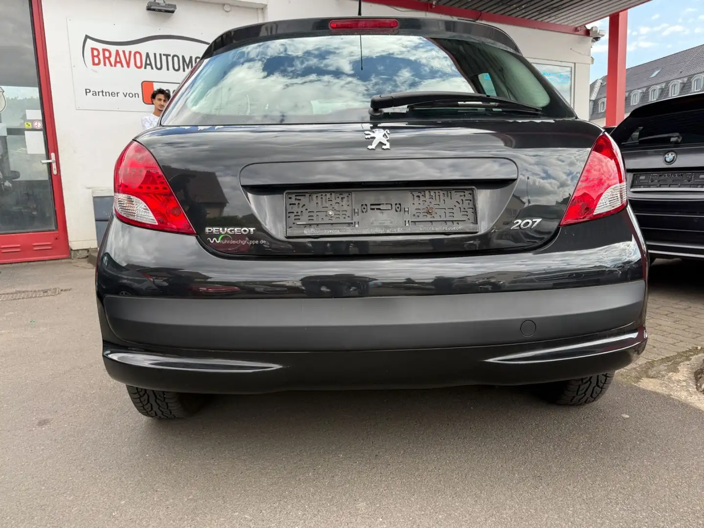 Vehicle image, number 5