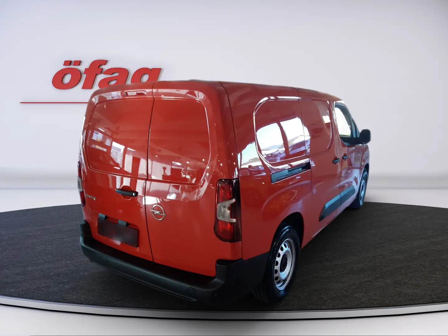 Vehicle image, number 4