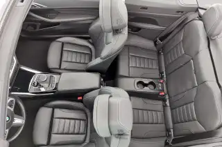 Vehicle image thumbnail, number 7