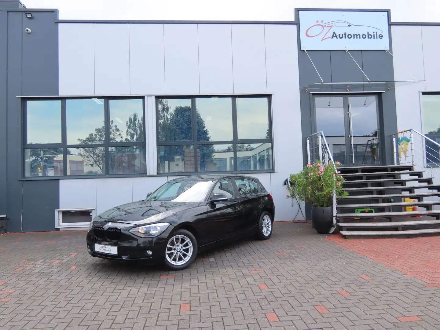Vehicle image, number 3