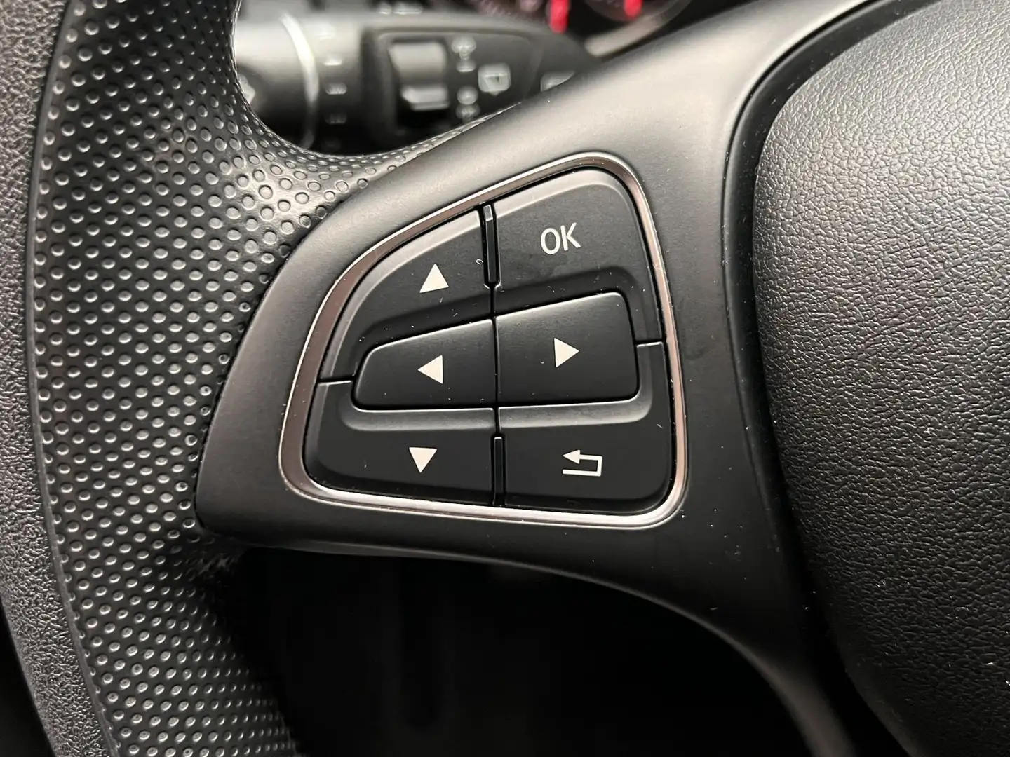 Vehicle image, number 19