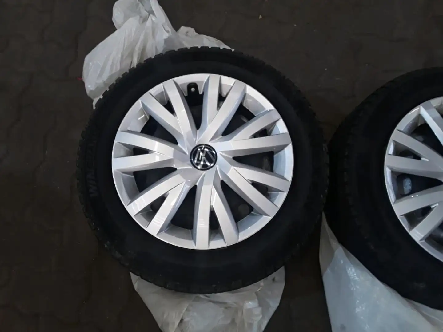 Vehicle image, number 13