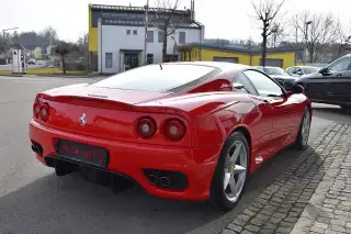 Vehicle image thumbnail, number 3