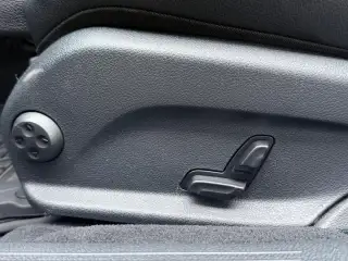 Vehicle image thumbnail, number 12