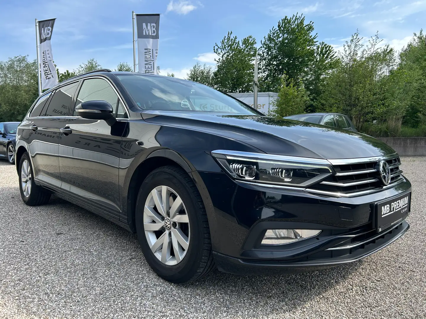 Vehicle image, number 8