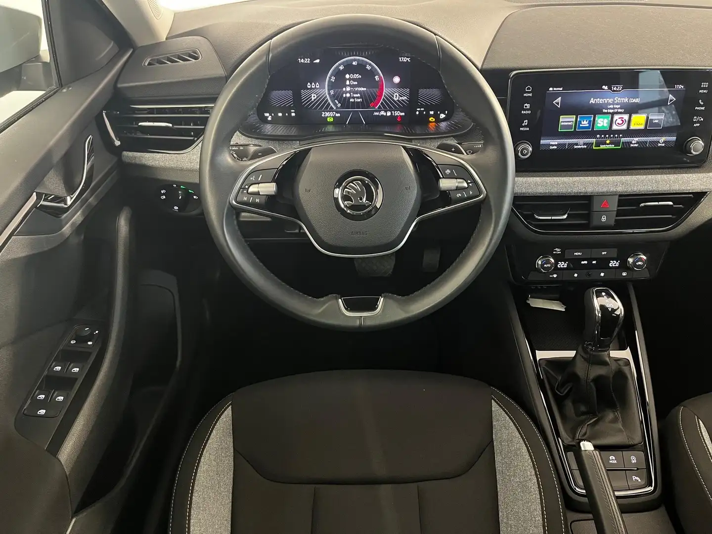 Vehicle image, number 6