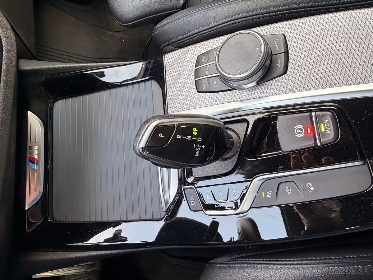 Vehicle image, number 9