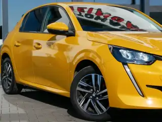 Vehicle image thumbnail, number 7