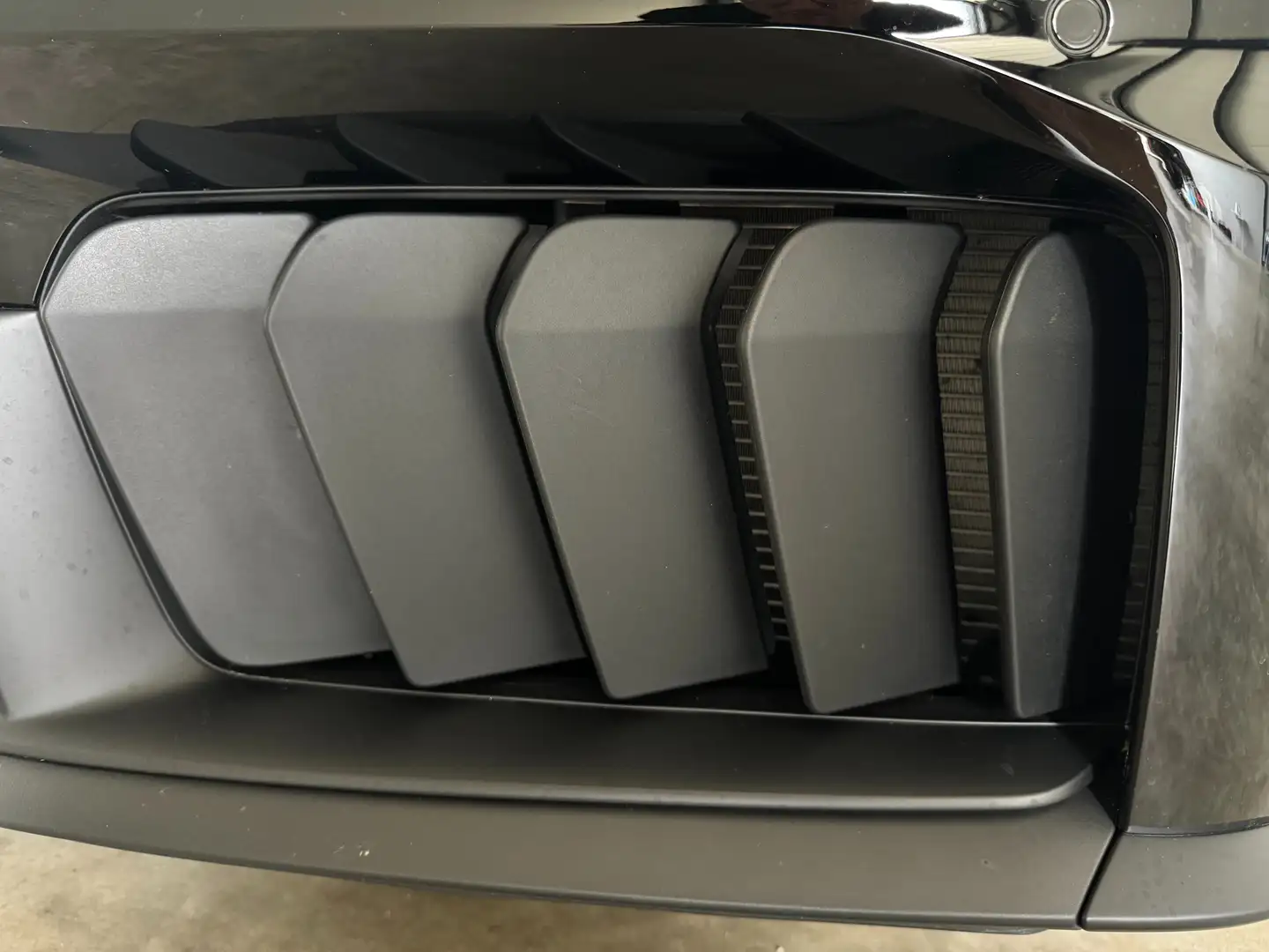 Vehicle image, number 3