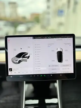 Vehicle image thumbnail, number 8