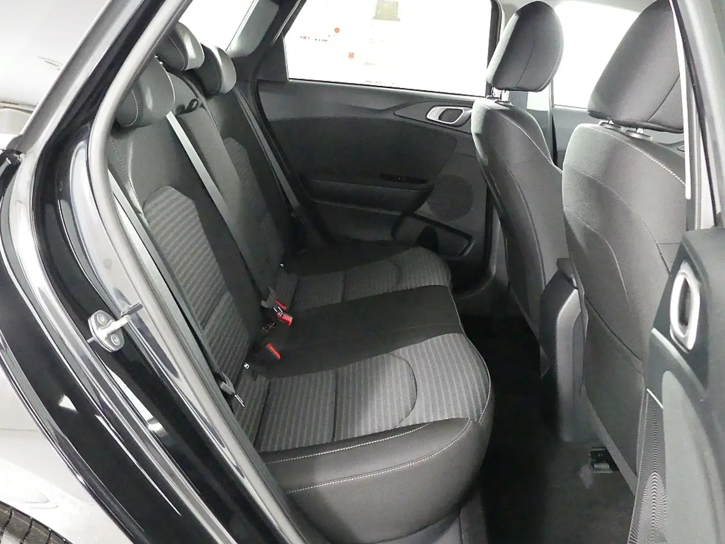 Vehicle image, number 7