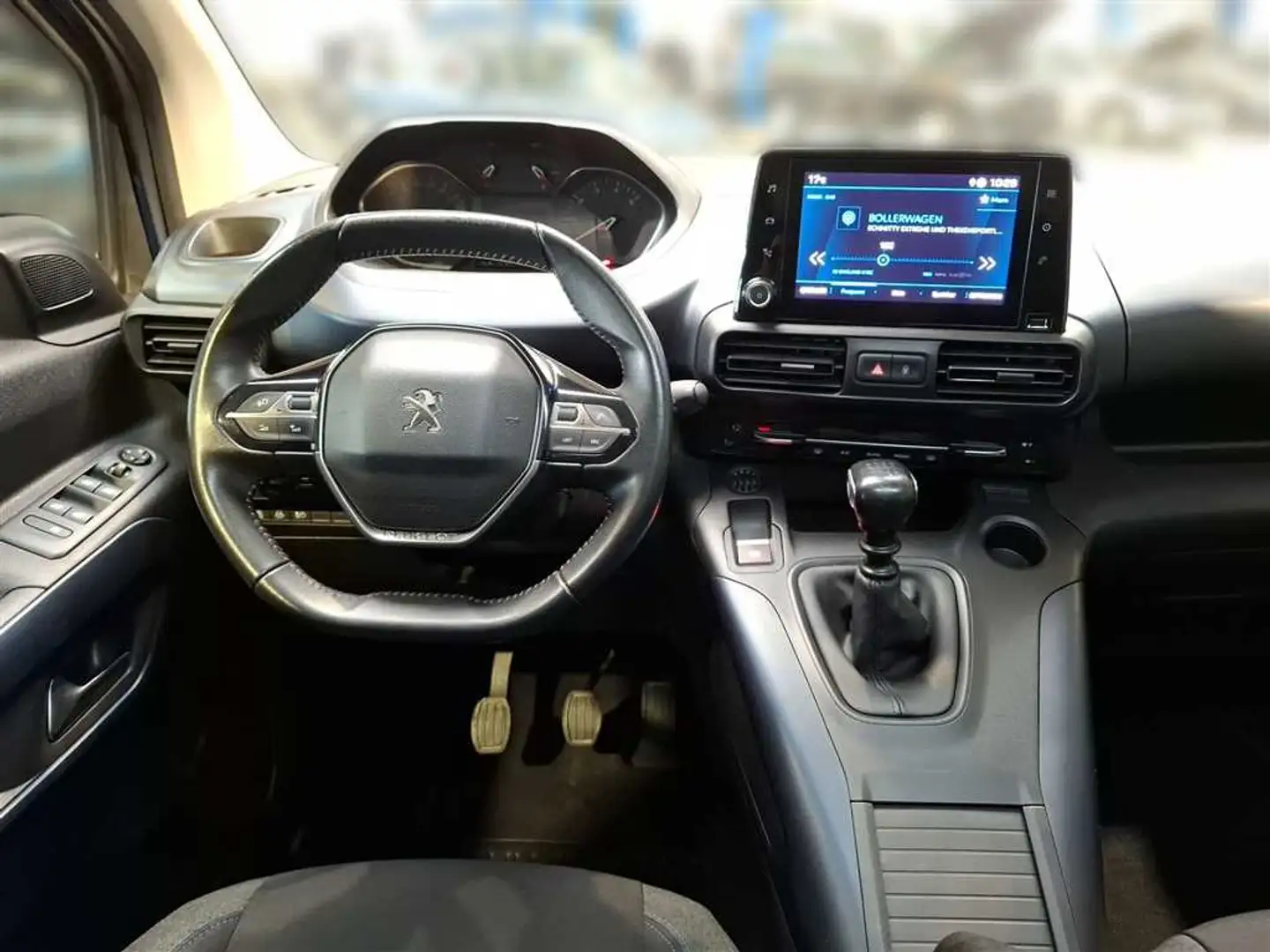 Vehicle image, number 9