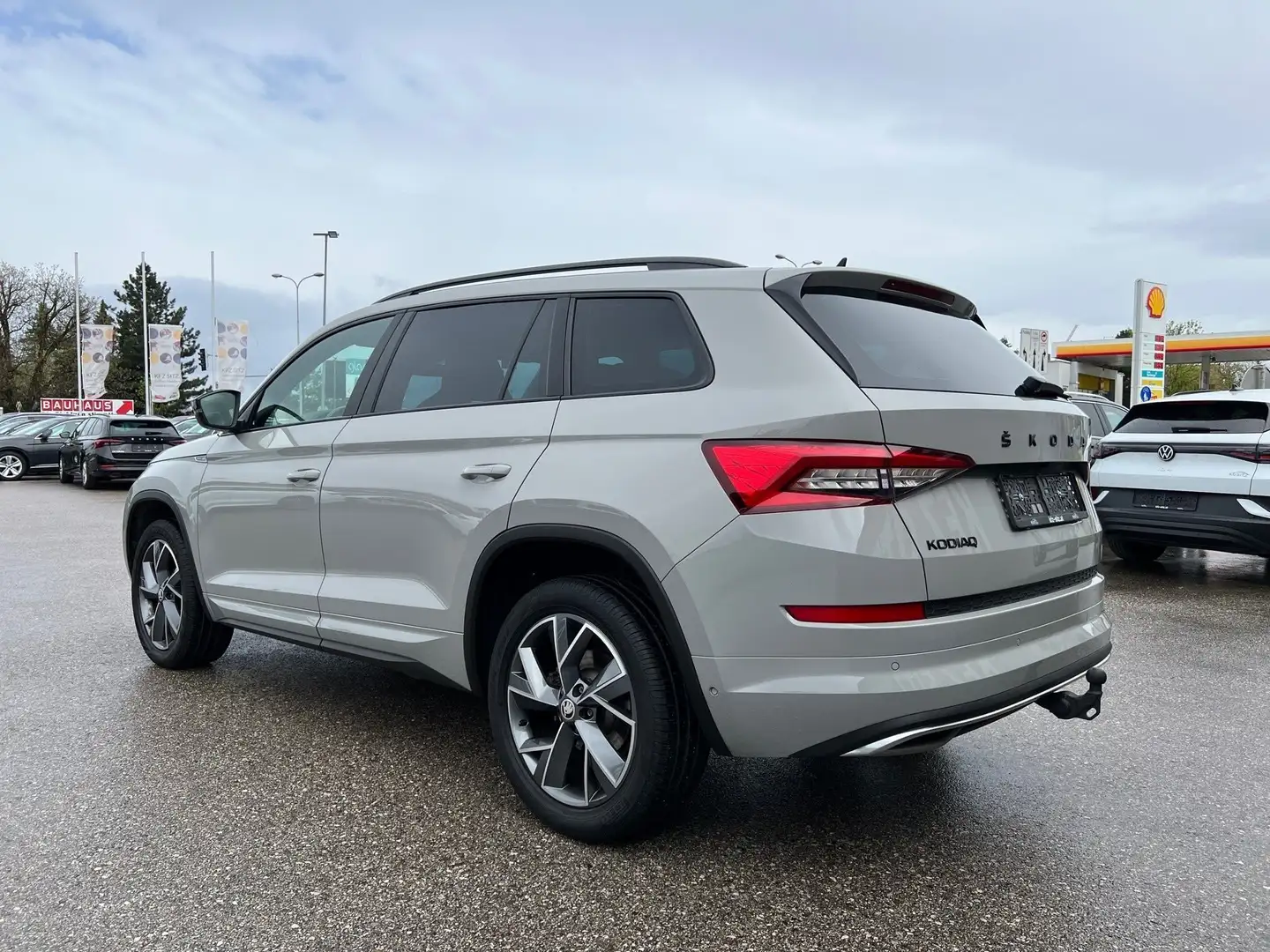 Vehicle image, number 5