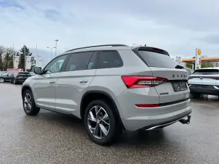 Vehicle image thumbnail, number 5