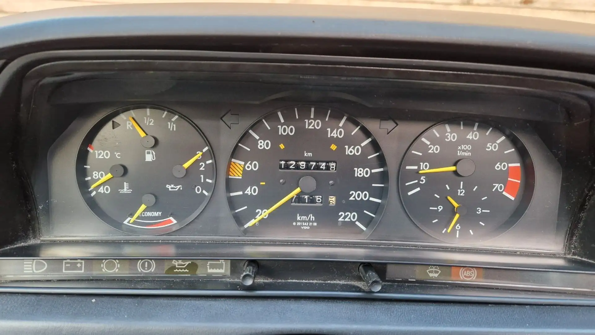 Vehicle image, number 14