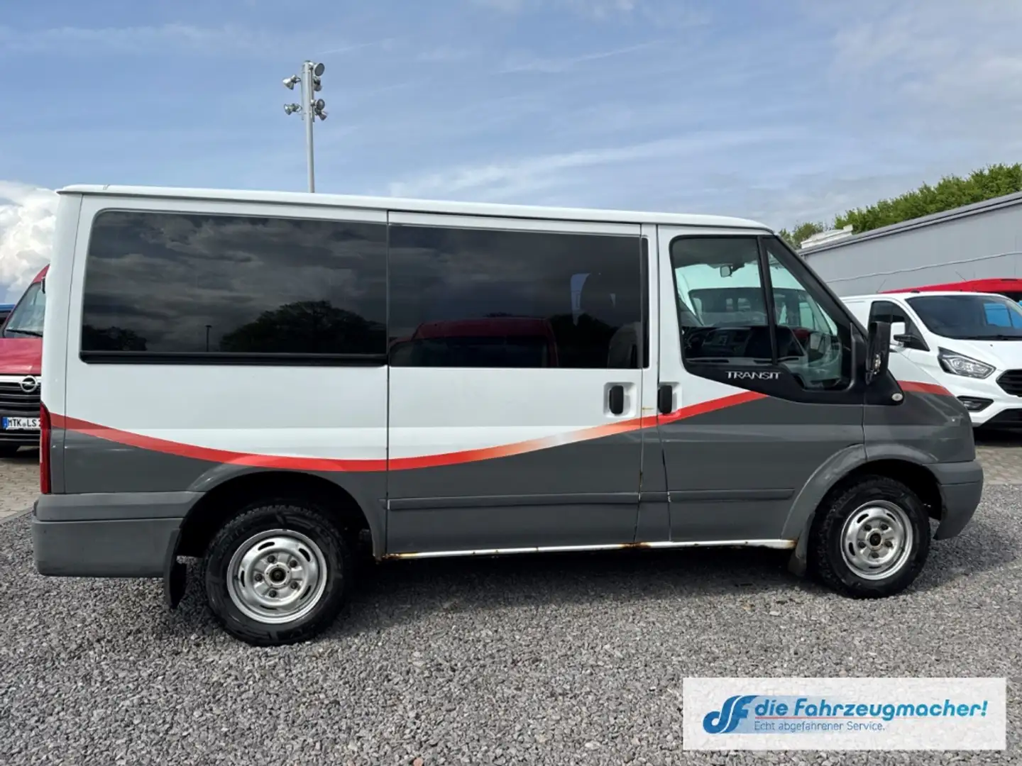 Vehicle image, number 6