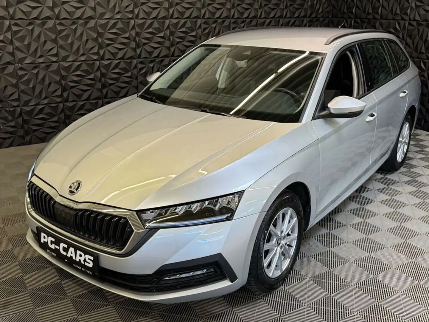 Vehicle image, number 2